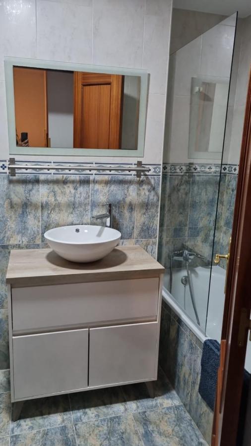 Casa De Claudia Comillas- Jardin Privado - A 10 Metros Del Capricho De Gaudi 外观 照片