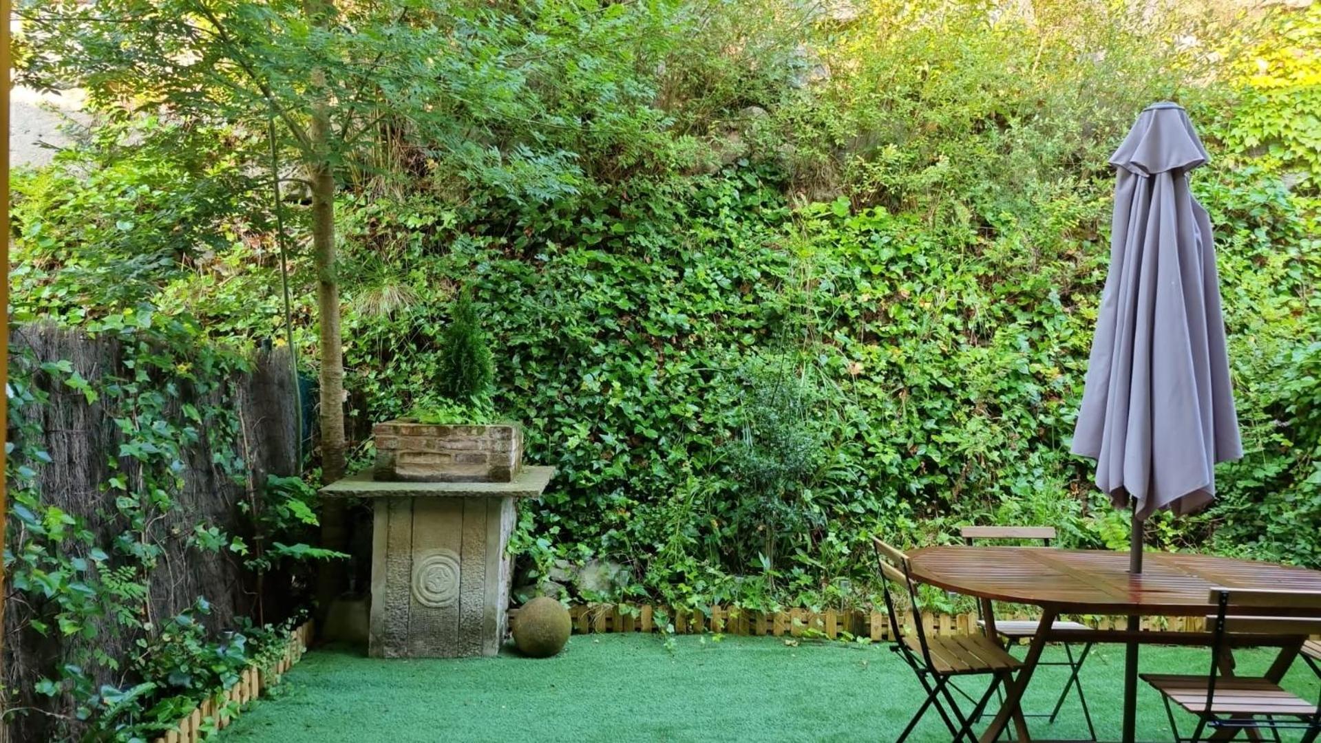 Casa De Claudia Comillas- Jardin Privado - A 10 Metros Del Capricho De Gaudi 外观 照片