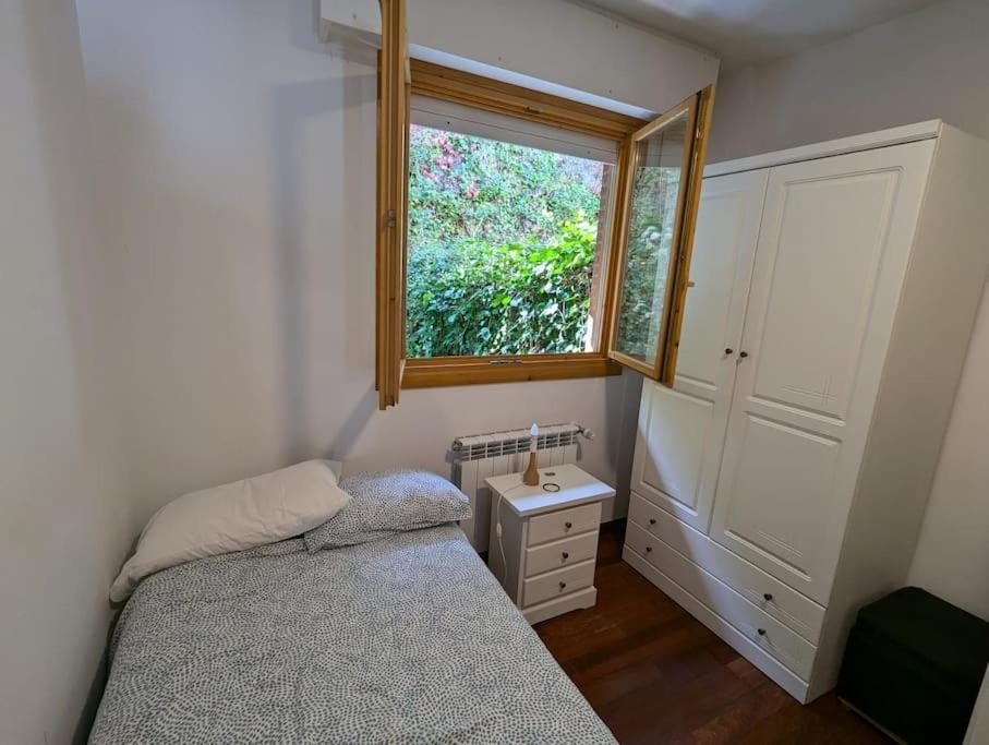 Casa De Claudia Comillas- Jardin Privado - A 10 Metros Del Capricho De Gaudi 外观 照片